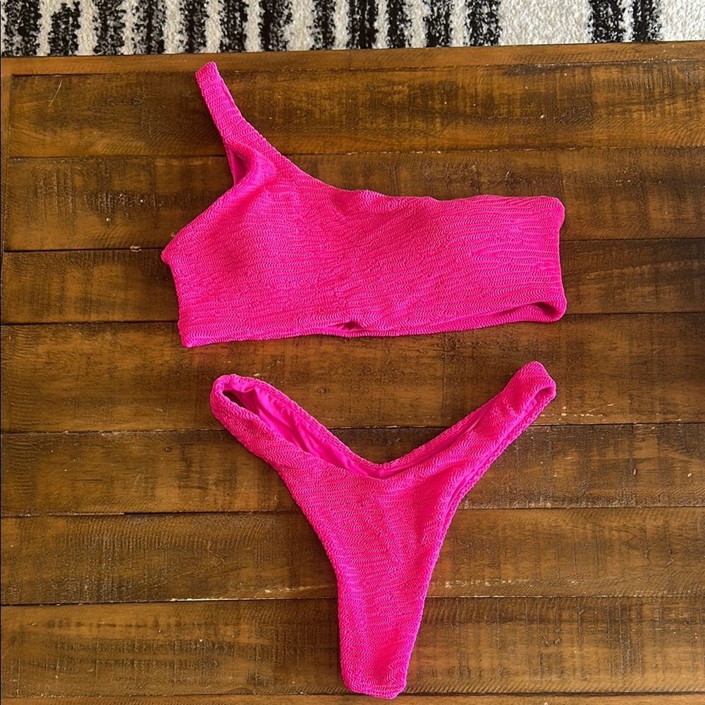 ONEONE x Jena Sims Fuschia Bikini